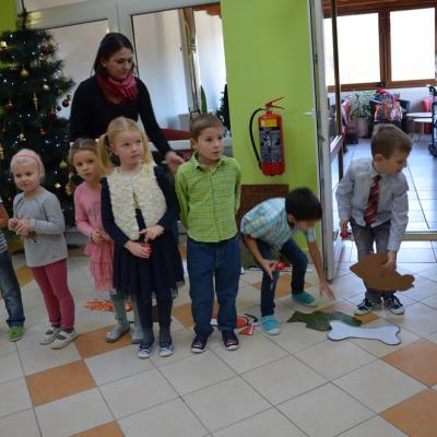 Vánoční přání a děti z MŠ Slunečnice